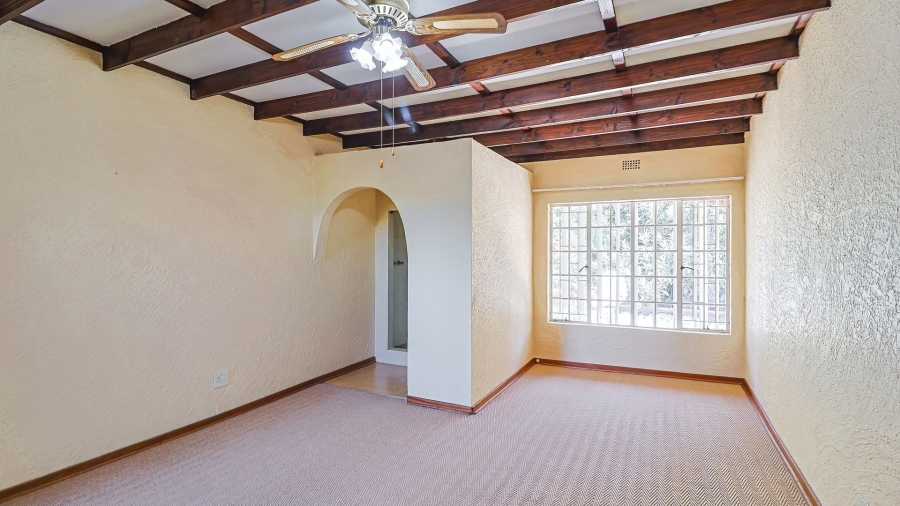 5 Bedroom Property for Sale in Protea Park North West